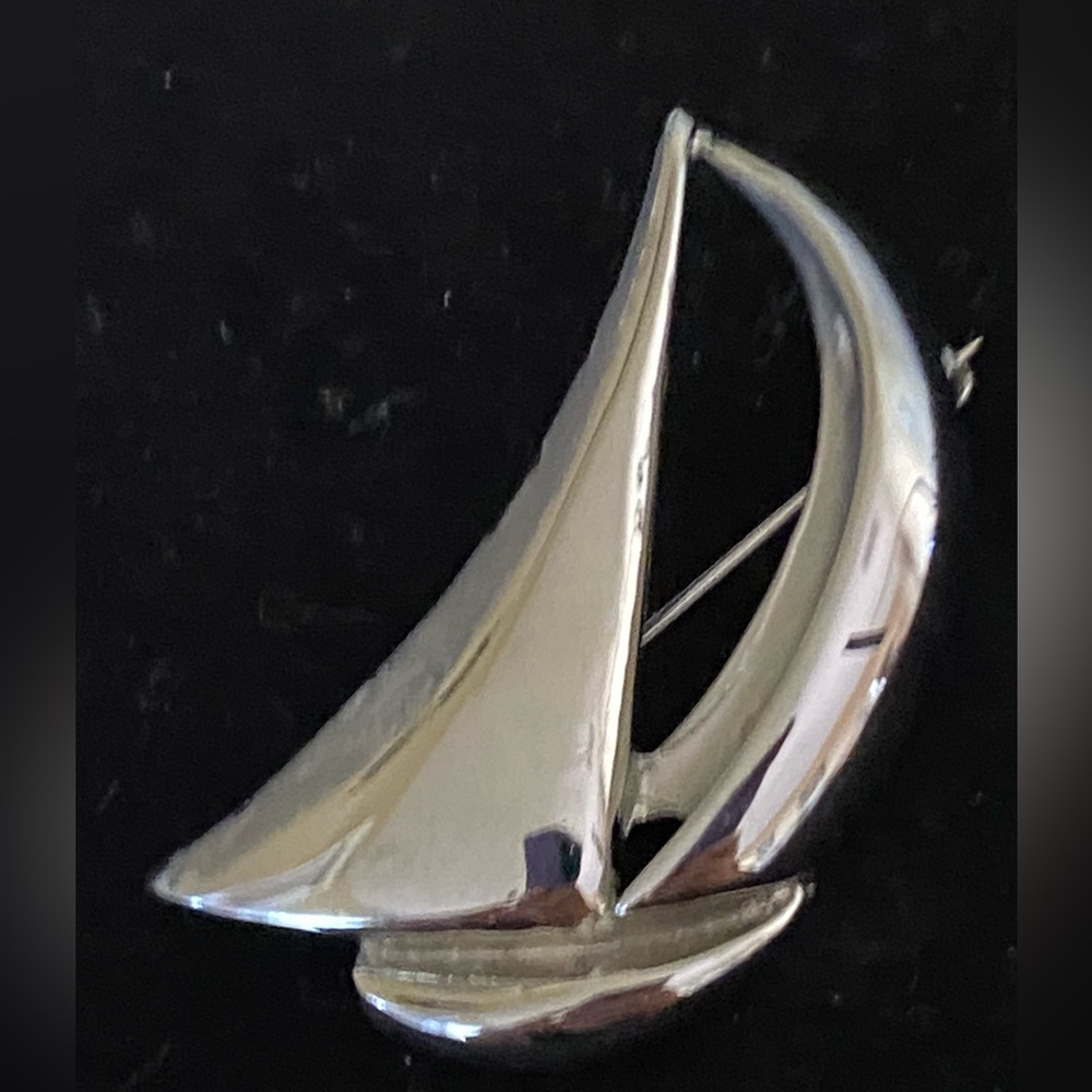 Vintage Sailboat Brooch – Silver Tone Modernist Nautical Pin